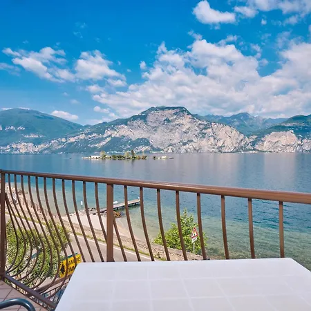 Bellavista Food&rooms Bed and Breakfast 4*